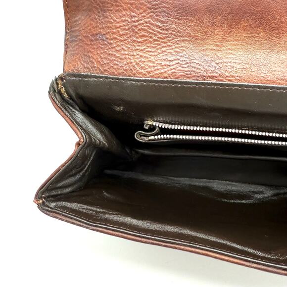 Vintage 60s Taurus Brown Leather Clutch Bag w/ Red Enamel Clasp Mod Purse - Picture 15 of 16